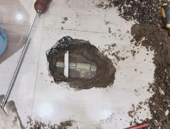 苏尼特左测漏水电话