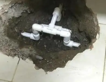 苏尼特左卫生间测漏水