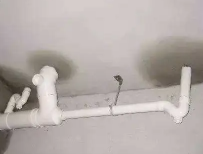 苏尼特左卫生间测漏水的几种情景